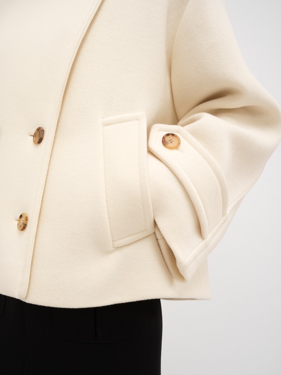 Oversized short coat in wool - 7