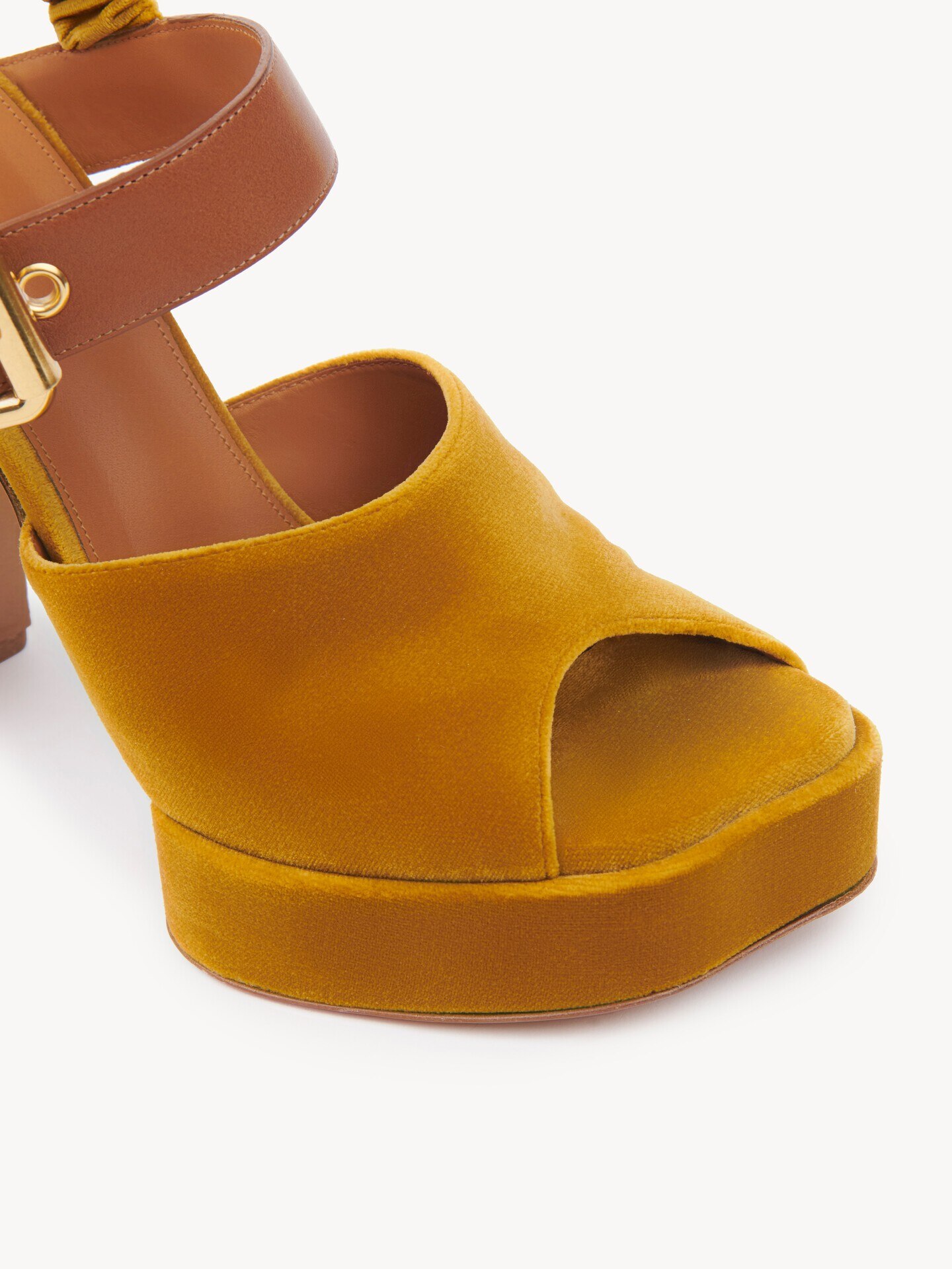 Aria platform sandal Amber Gold - Chloé