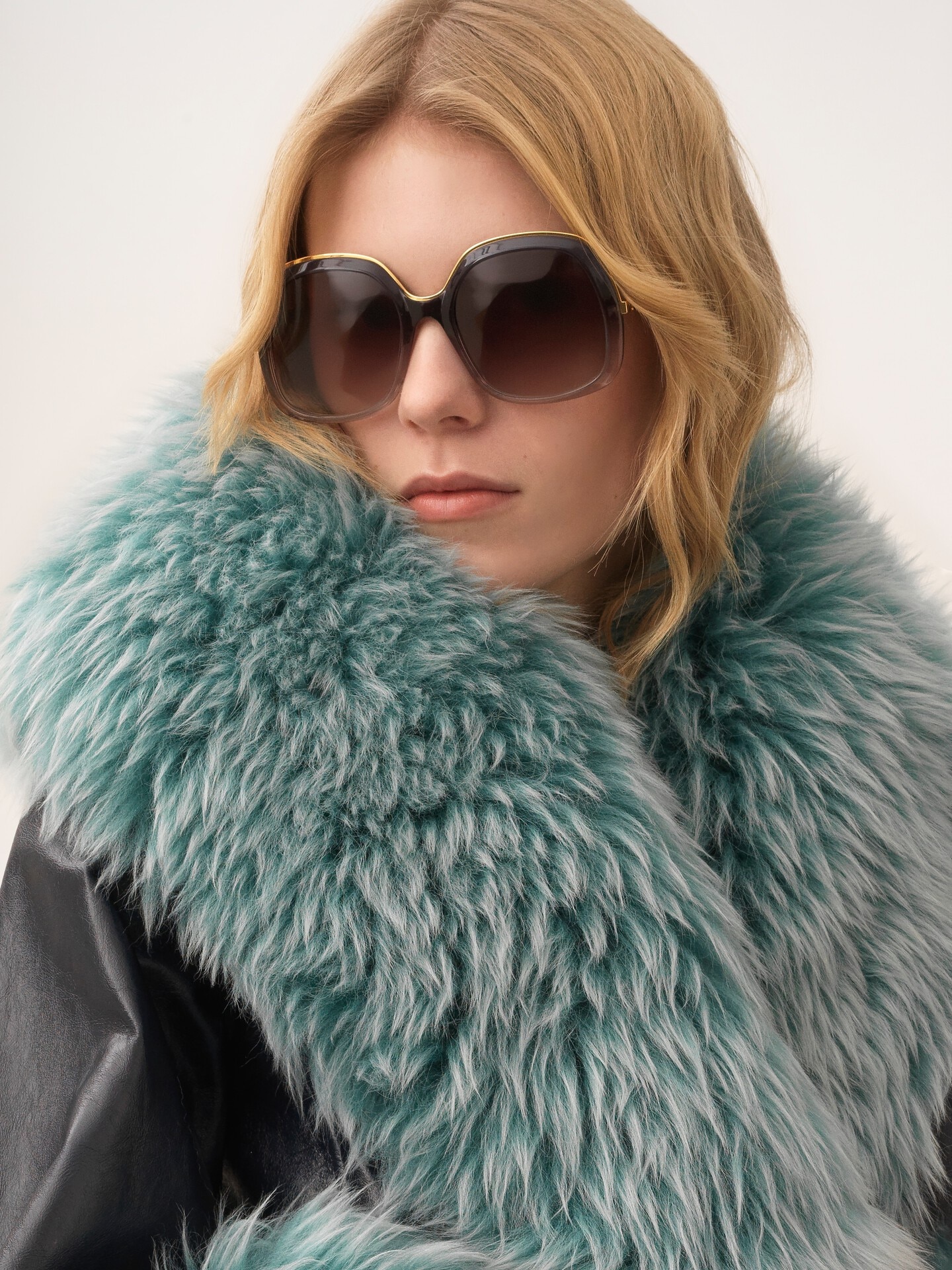 Manteau court en cuir - 7