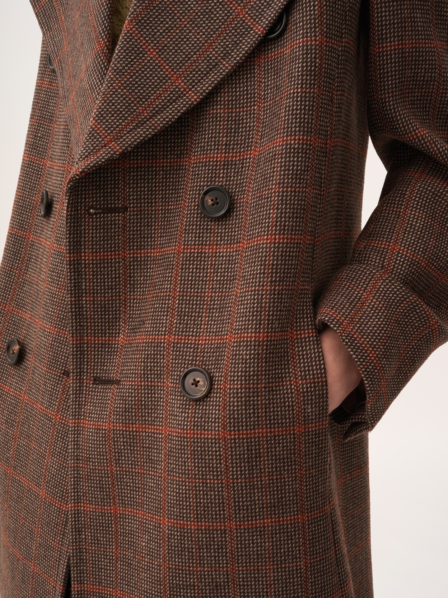 Long double-breasted coat in check wool - 7