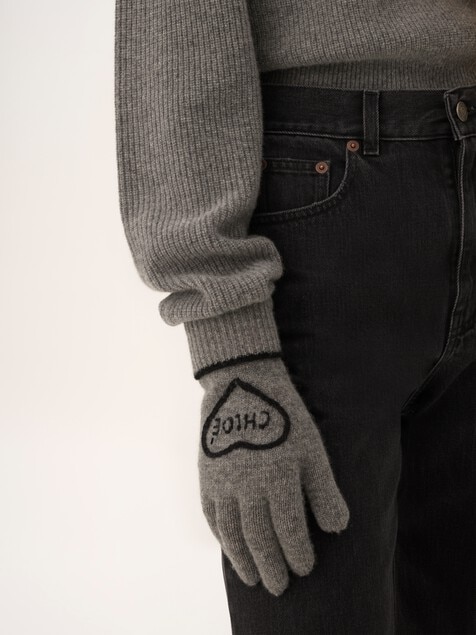 The Chlo&eacute; Encoeur gloves in wool & cashmere