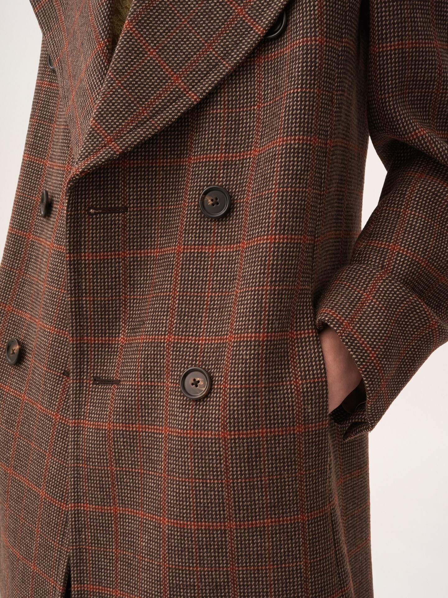 Long double-breasted coat in check wool - 7