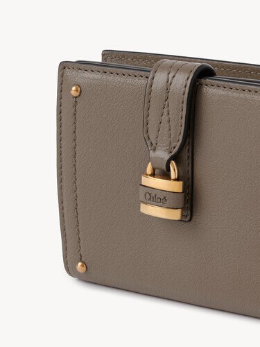 Paddington square wallet in grained leather - 6