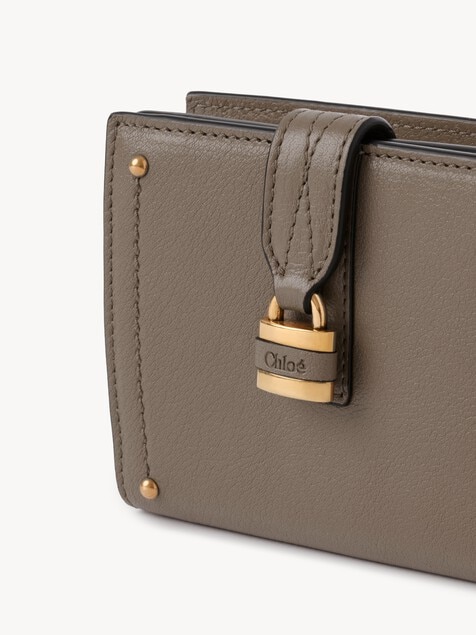 Paddington square wallet in grained leather