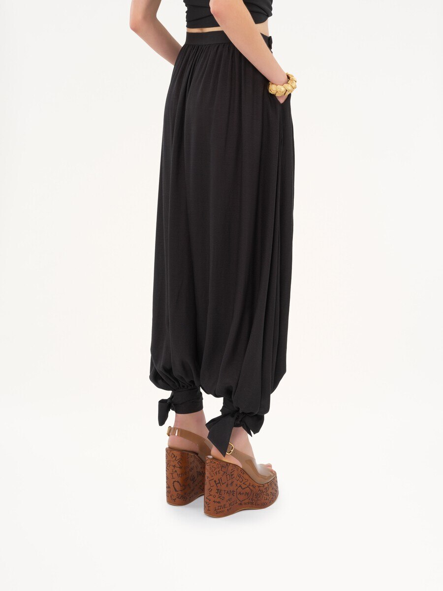 Fluid pleated trousers in silk charmeuse - 5