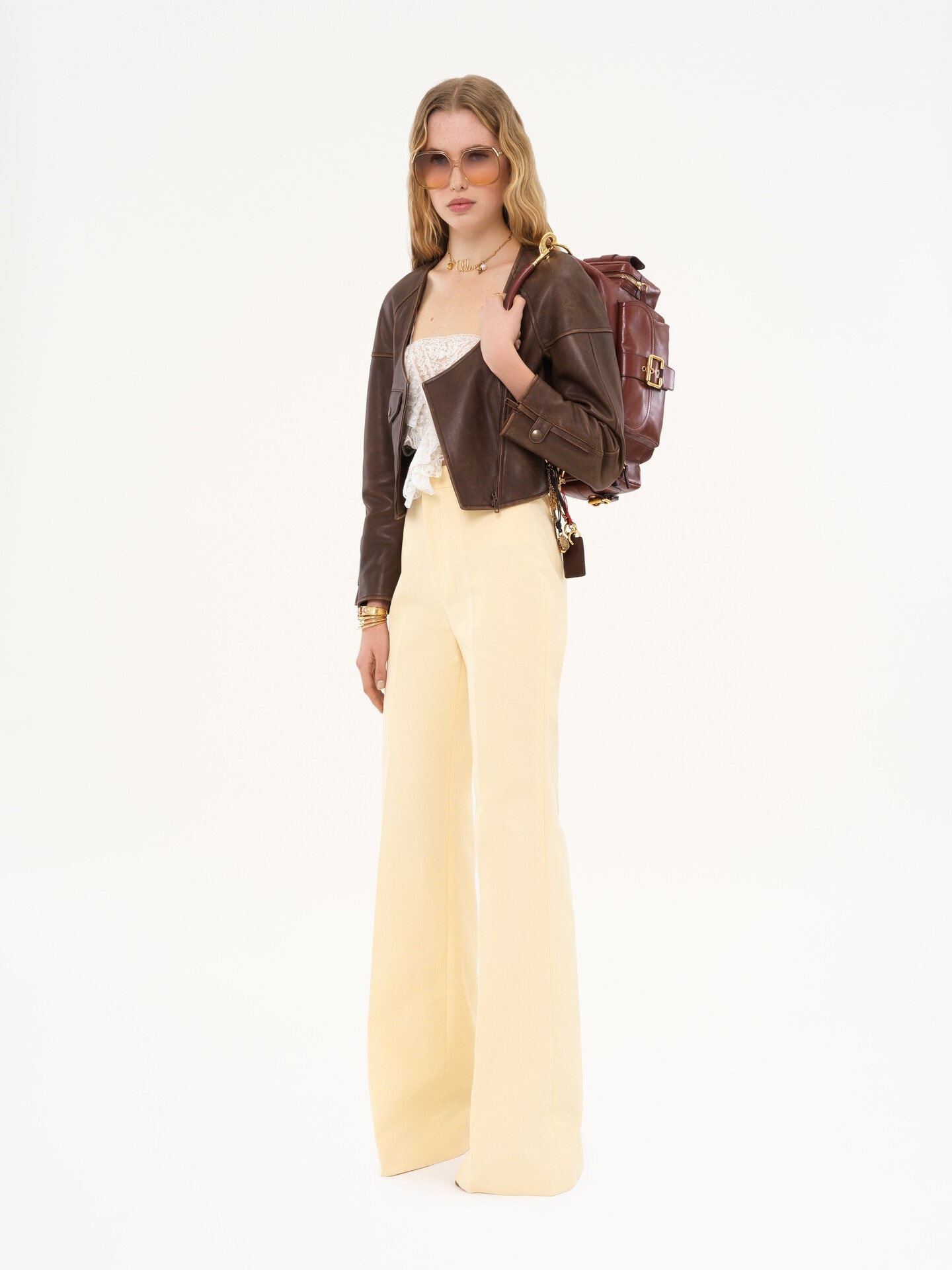 Chaqueta cropped de cuero con cuello redondo - 3