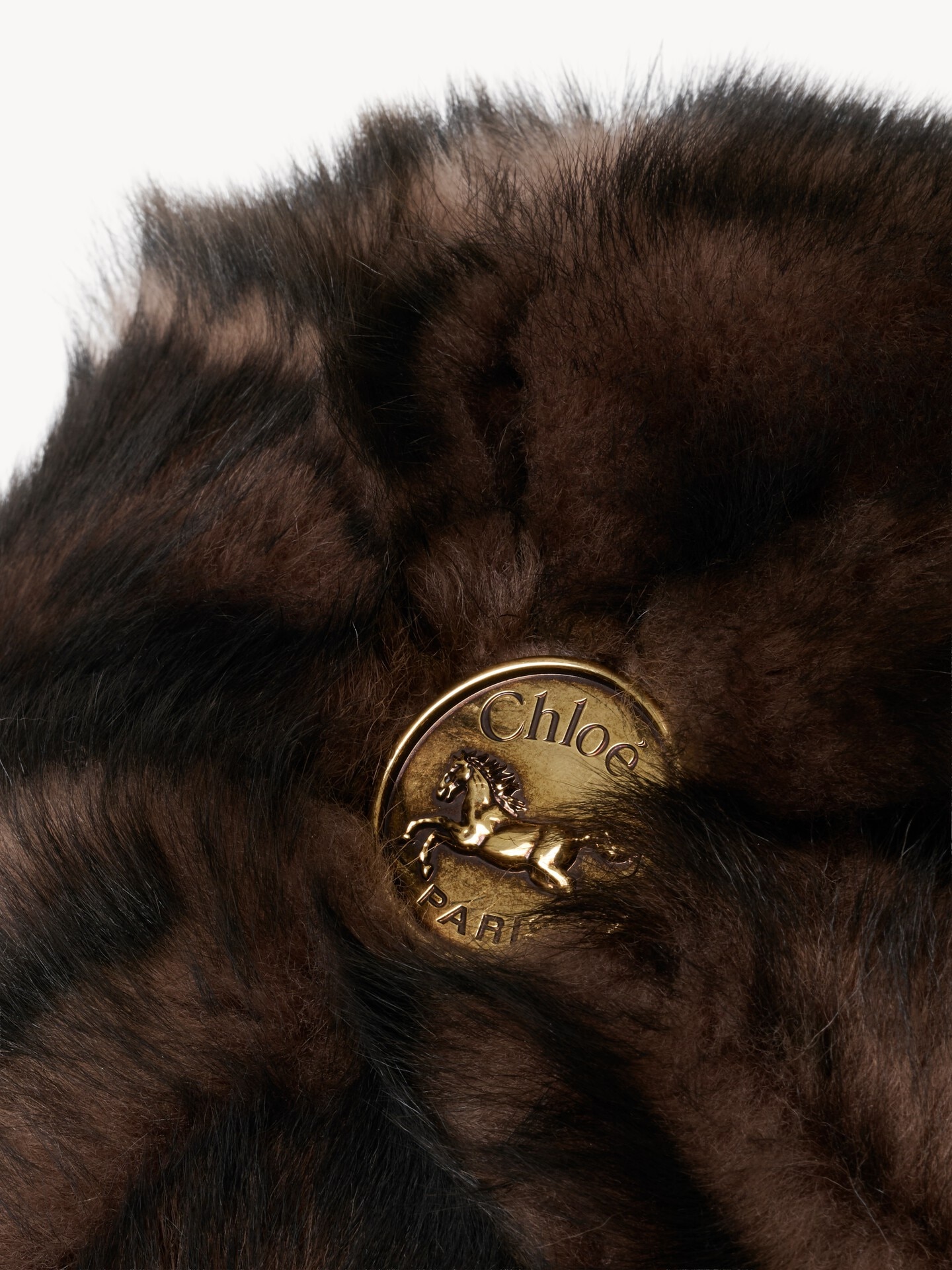 Chlo&eacute; Pliss&eacute; shoulder bag with chain in shearling - 7