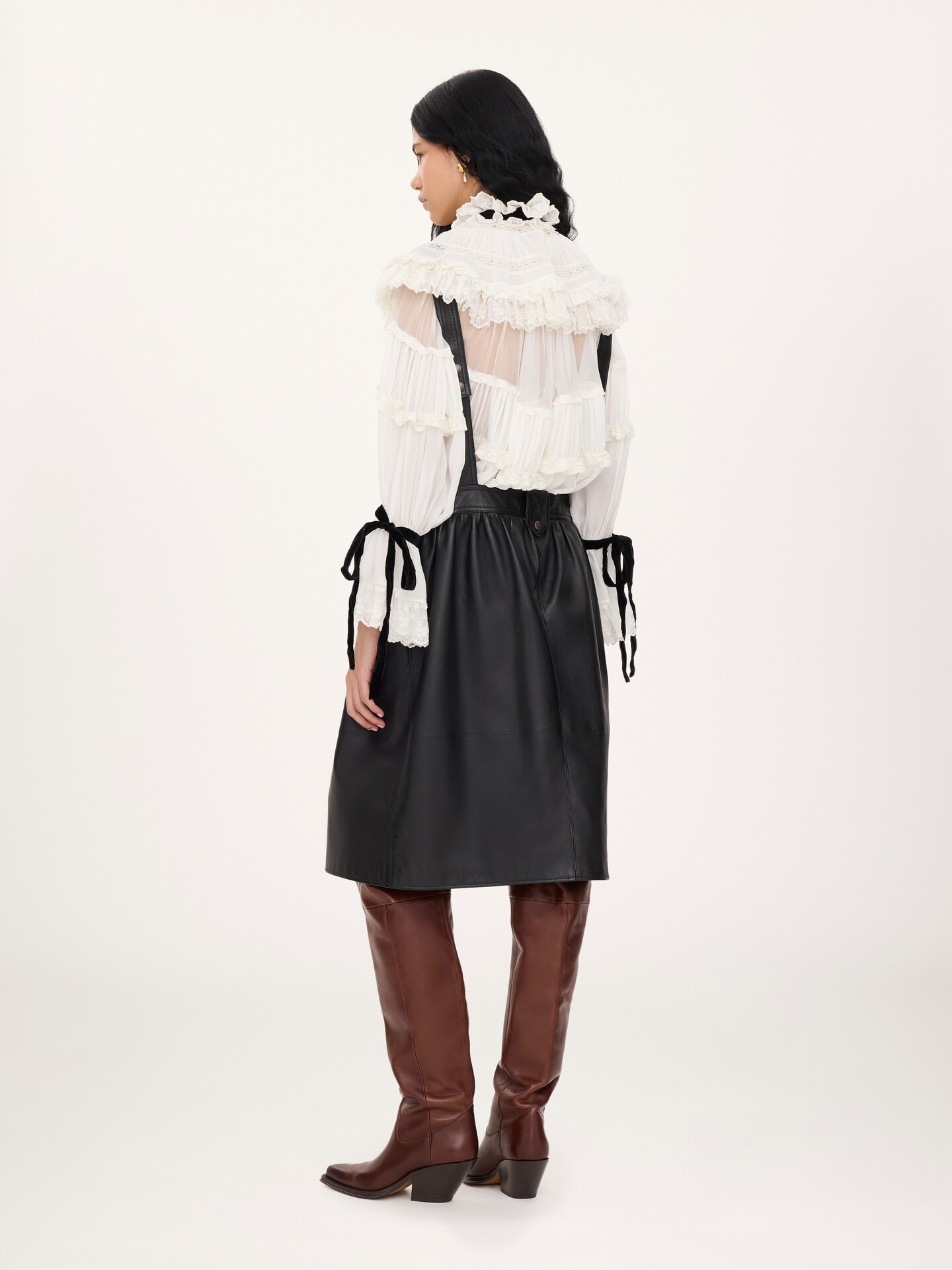 Apron midi dress in leather - 4.0