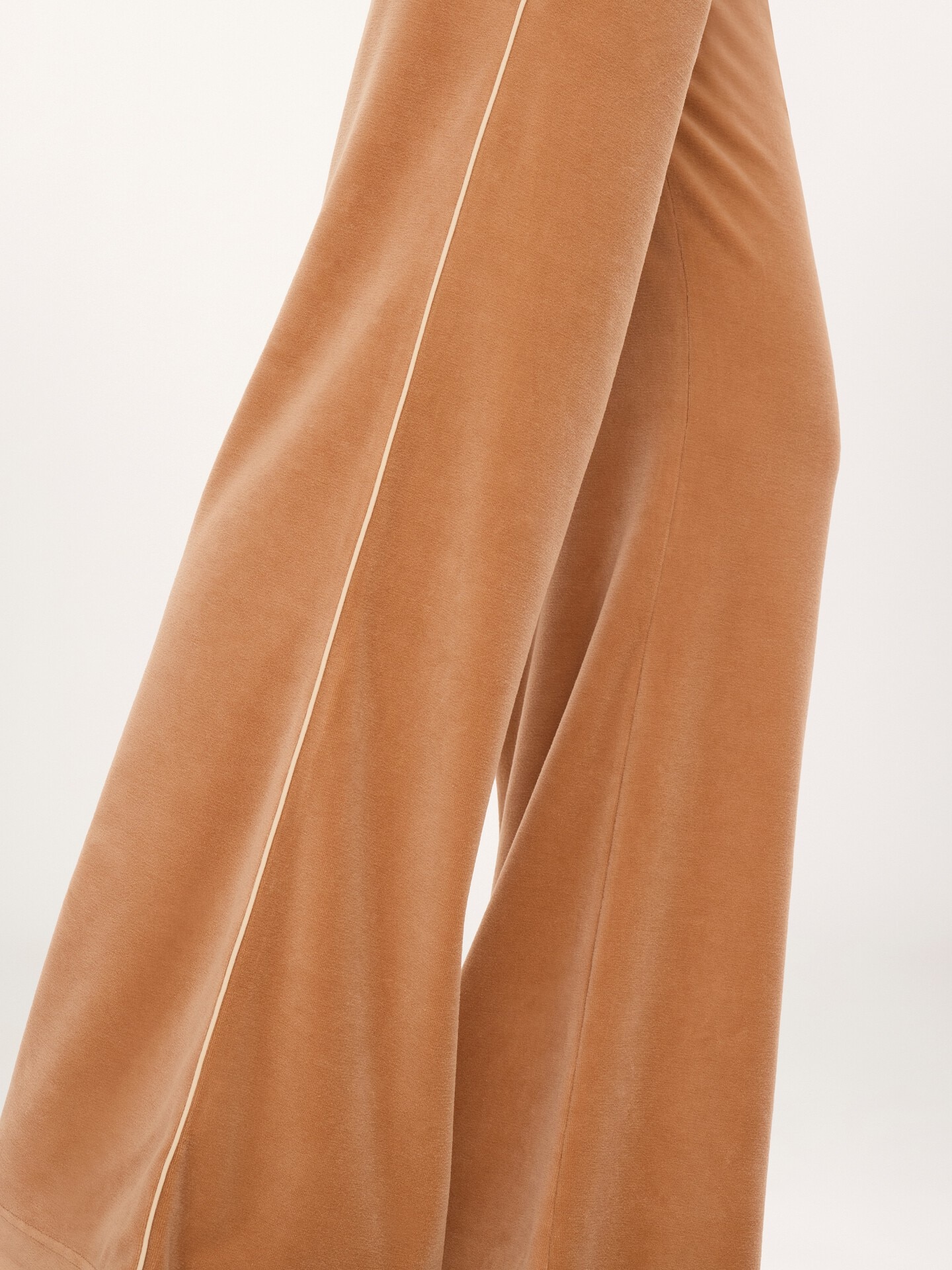 Pantalones de ch&aacute;ndal de pernera ancha de terciopelo - 6.0