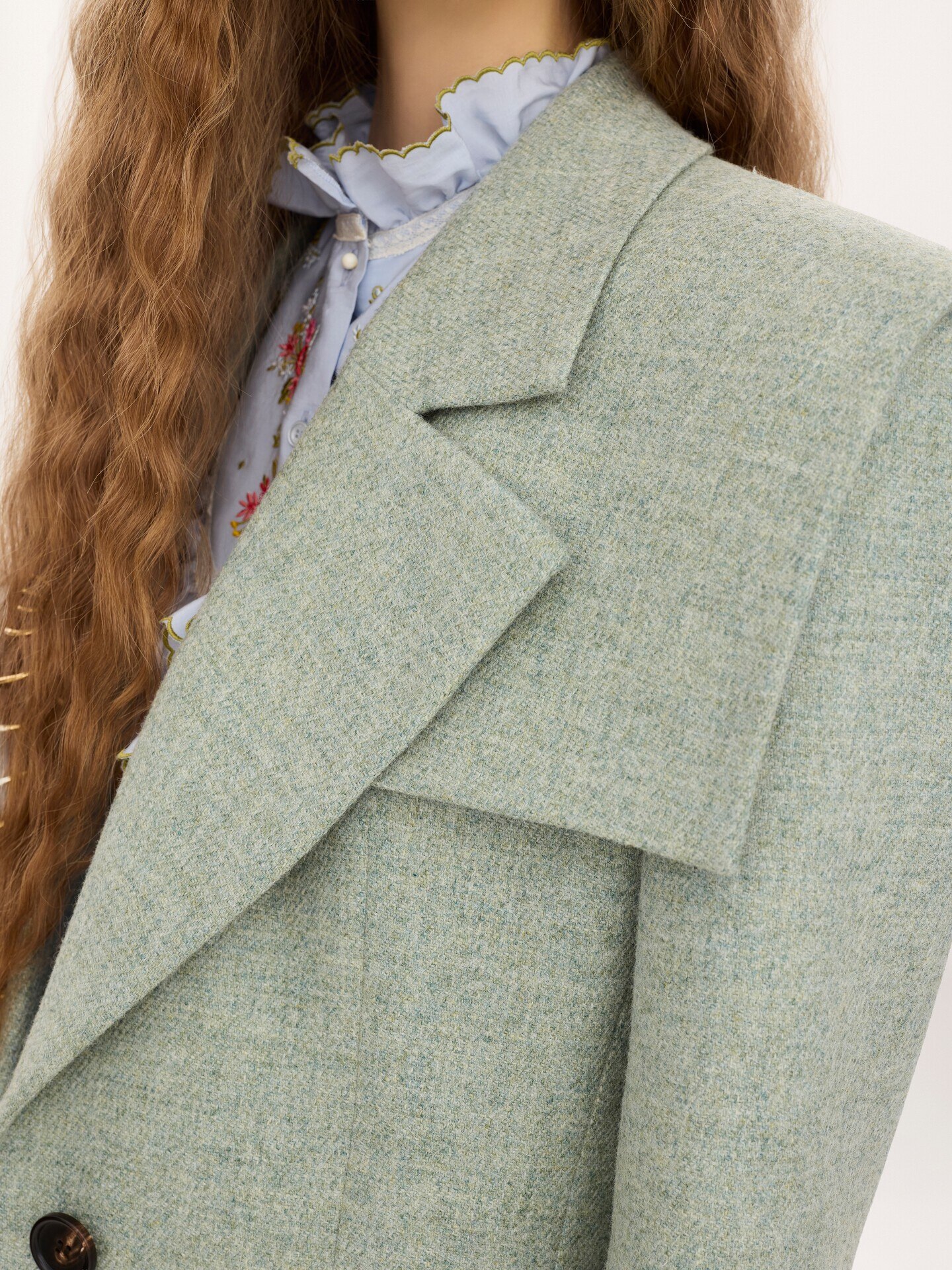 Single-breasted tailored jacket in chin&eacute; wool - 6.0