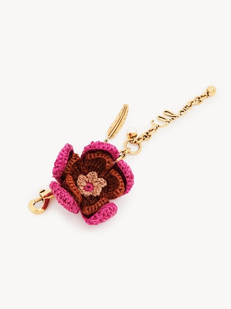 Charm para bolso Flower de rafia y metal
