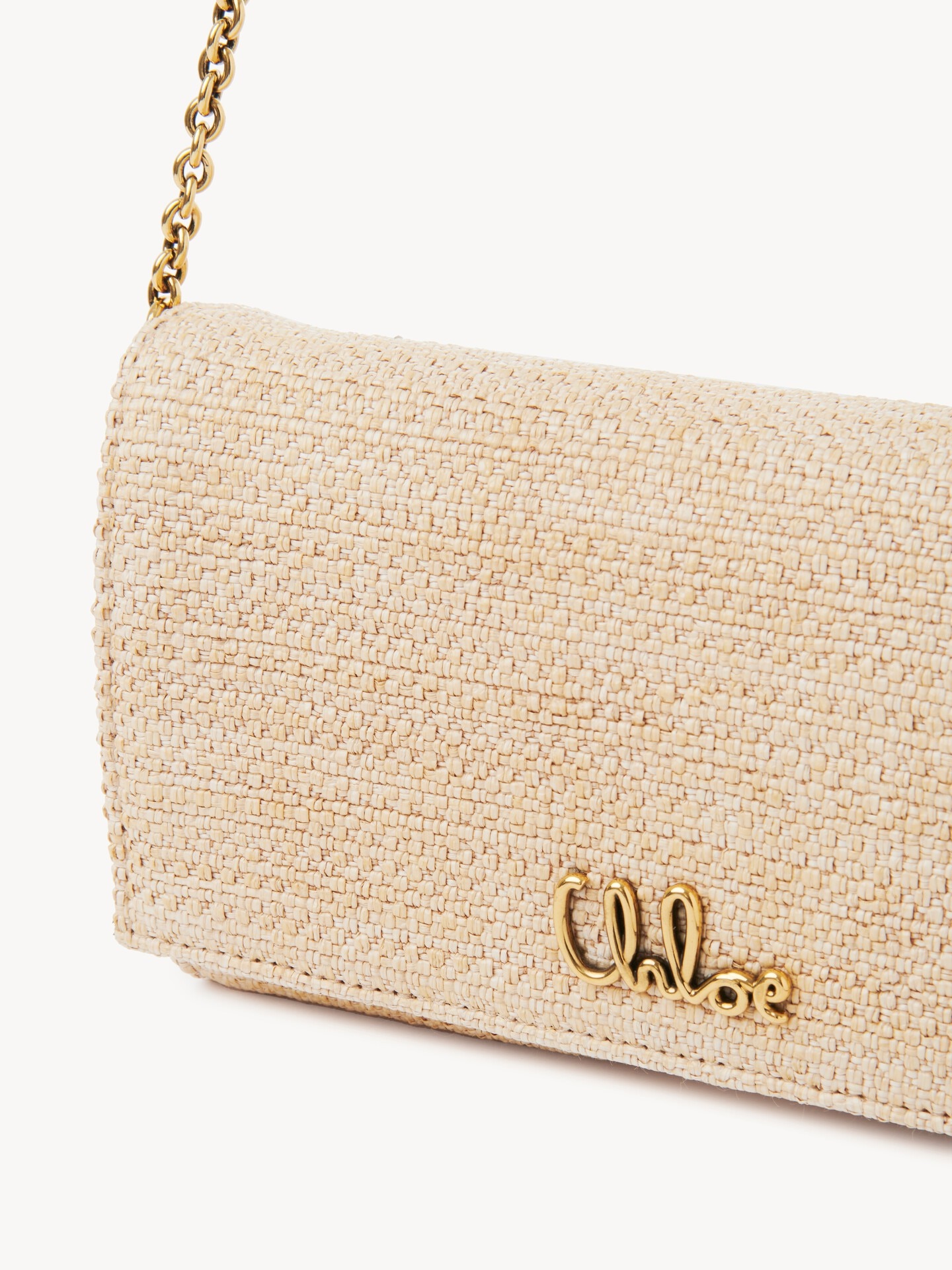 Chlo&eacute; Iconic flap wallet on chain in raffia-effect fibers - 6