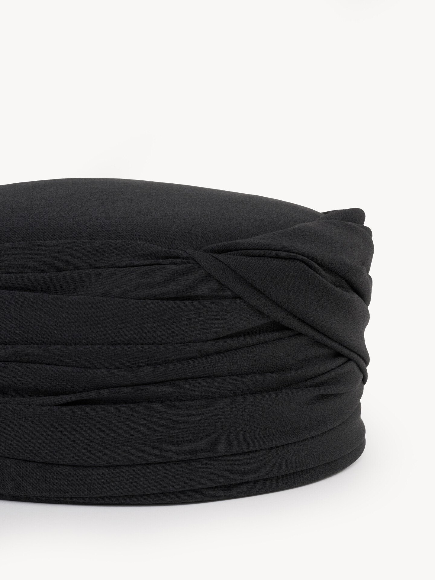The Chlo&eacute; Toque hat in silk cr&ecirc;pe - 3