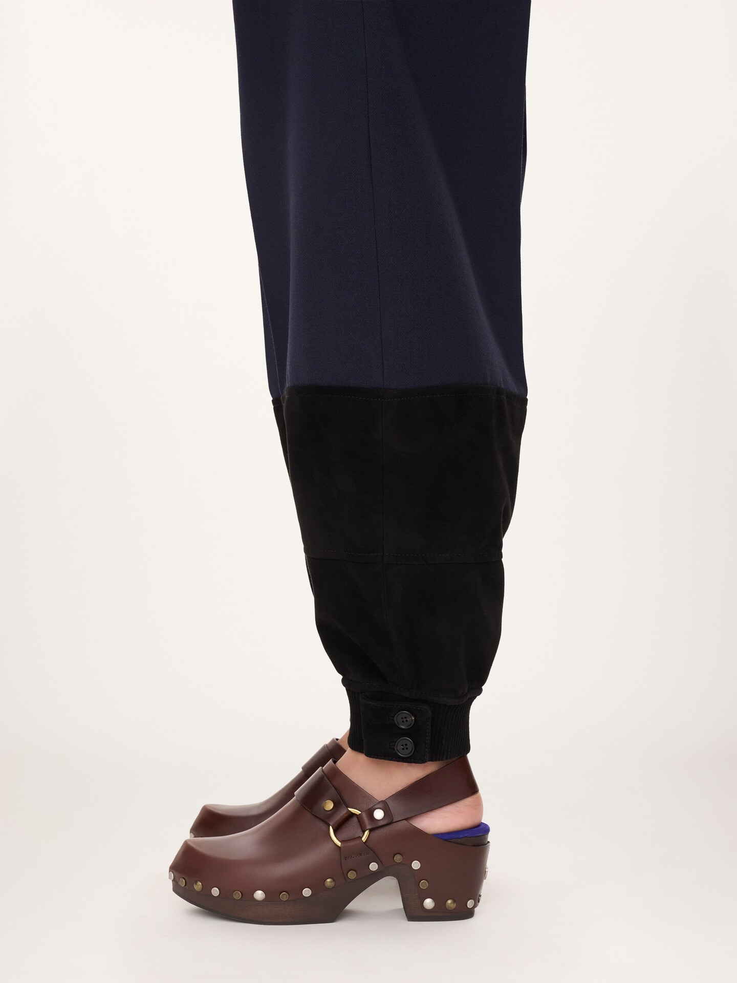 High-rise barrel trousers in wool cr&ecirc;pe & suede leather - 6.0
