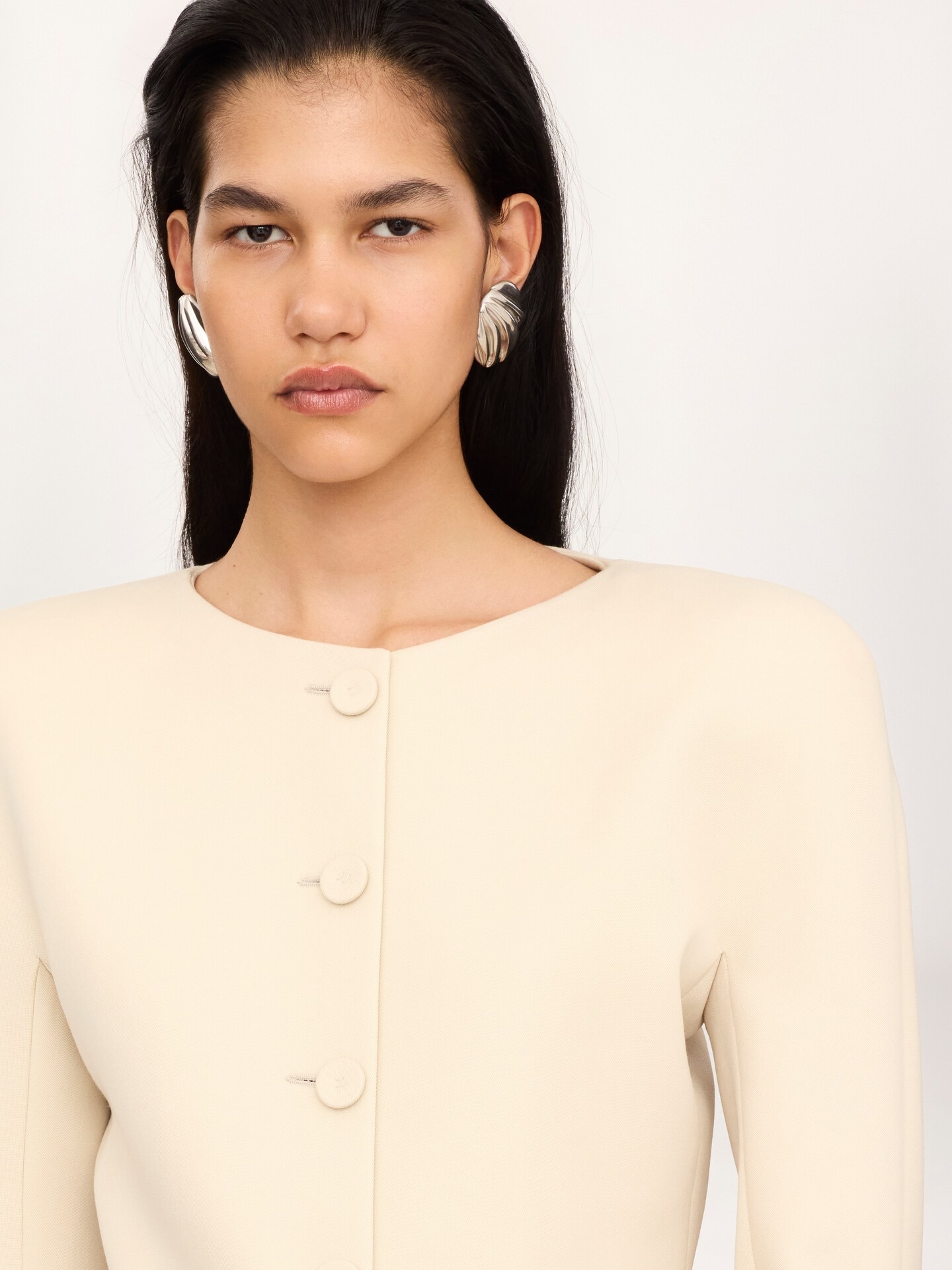 Collarless fitted jacket in wool grain de poudre - 5.0