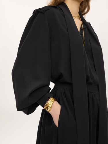 Geraffte Bluse aus Cr&ecirc;pe de Chine und Spitze mit Schluppe - 6