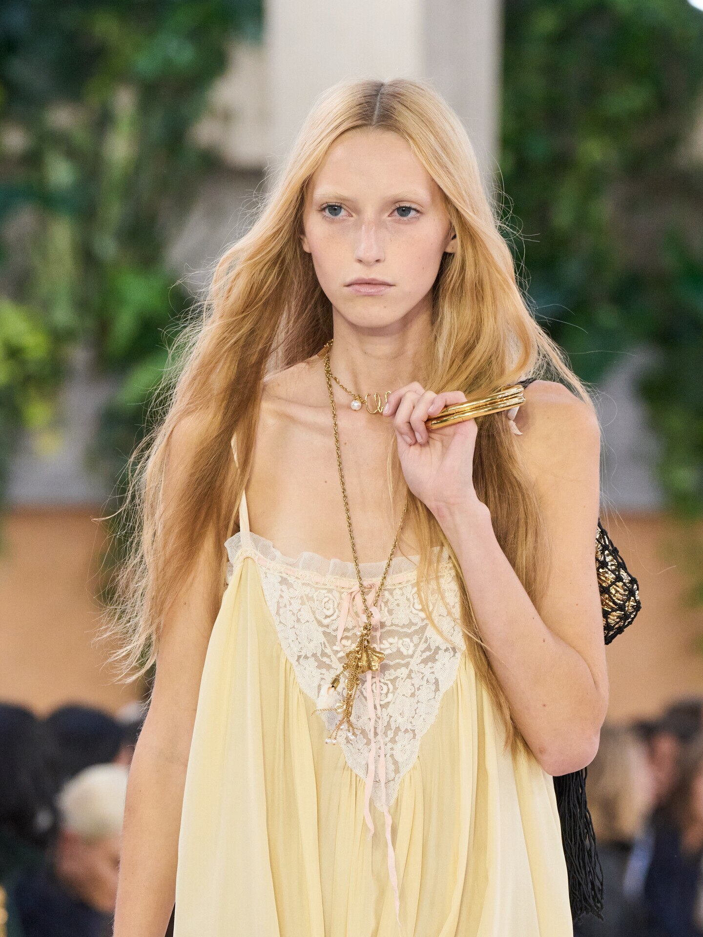 Look 12 - 2
