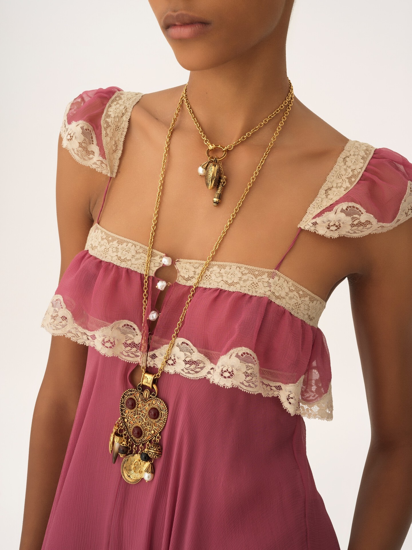 Flie&szlig;endes langes Kleid aus Seidenmusselin und Spitze - 7