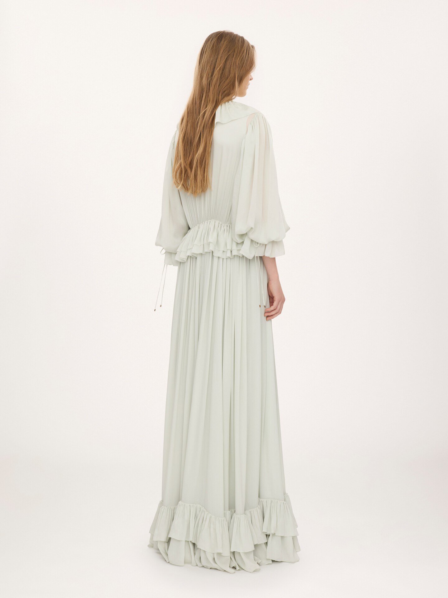 Robe longue fronc&eacute;e en charmeuse de soie - 5