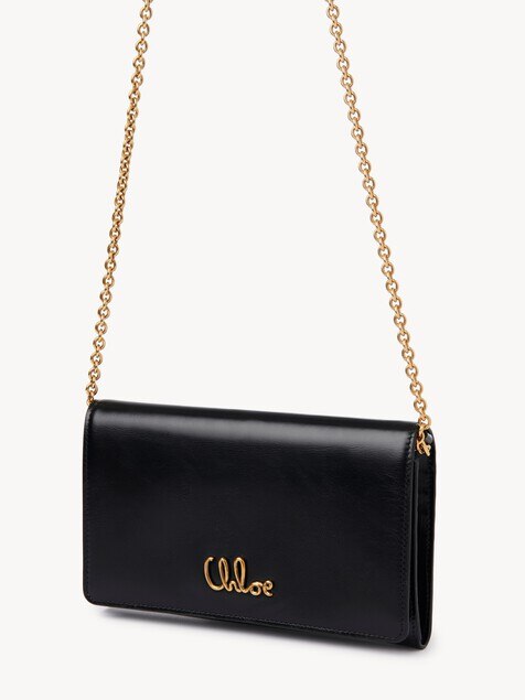 Chlo&eacute; Iconic flap wallet on chain in shiny leather