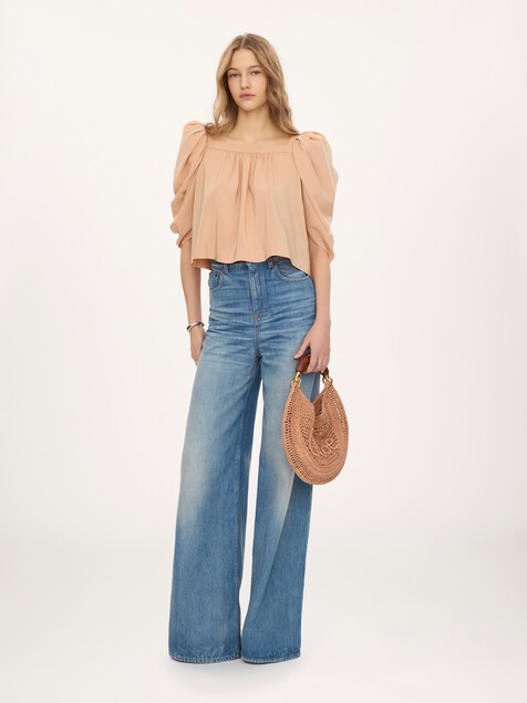 Puff-sleeve pleated top in cr&ecirc;pe de chine