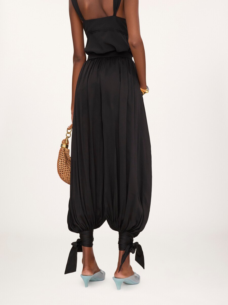 Pleated flowy trousers in cr&ecirc;pe de chine - 7