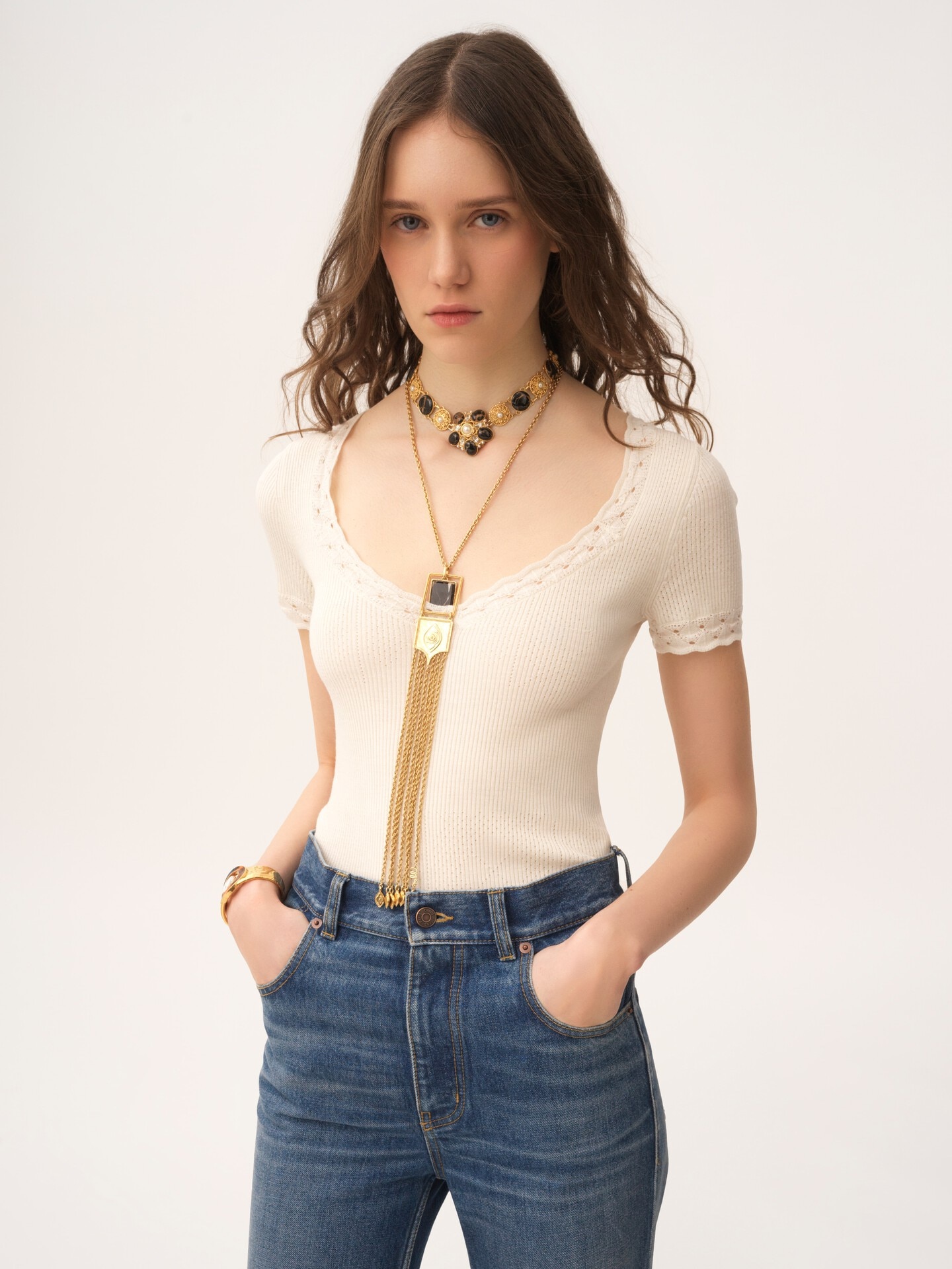 Scoop-neck fitted top in a wool knit & lace - 4