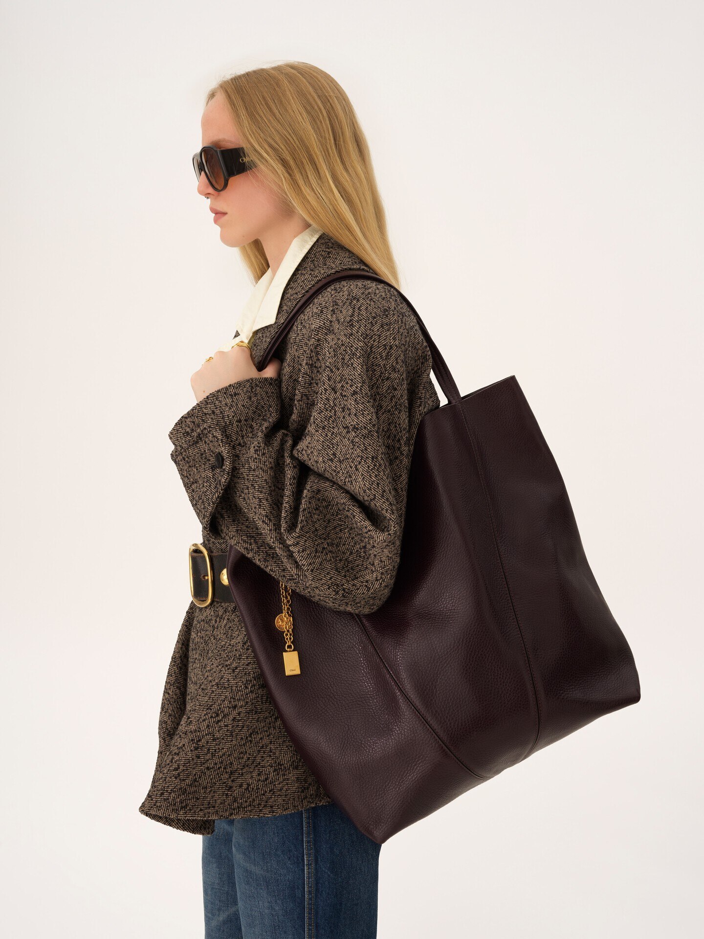 Large Chlo&eacute; Spin tote bag in grained leather - 2.0