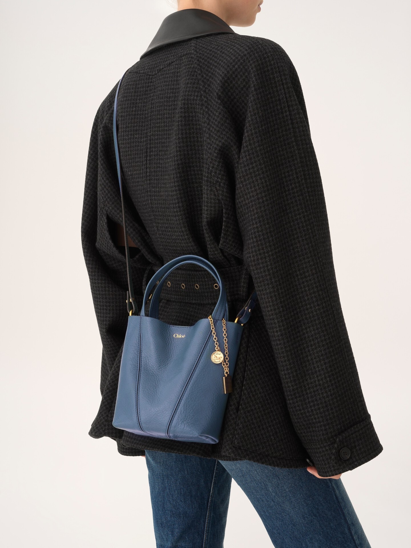 Small Chlo&eacute; Spin tote bag in grained leather - 4