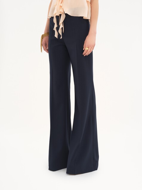Pantalon tailleur &eacute;vas&eacute; en laine stretch