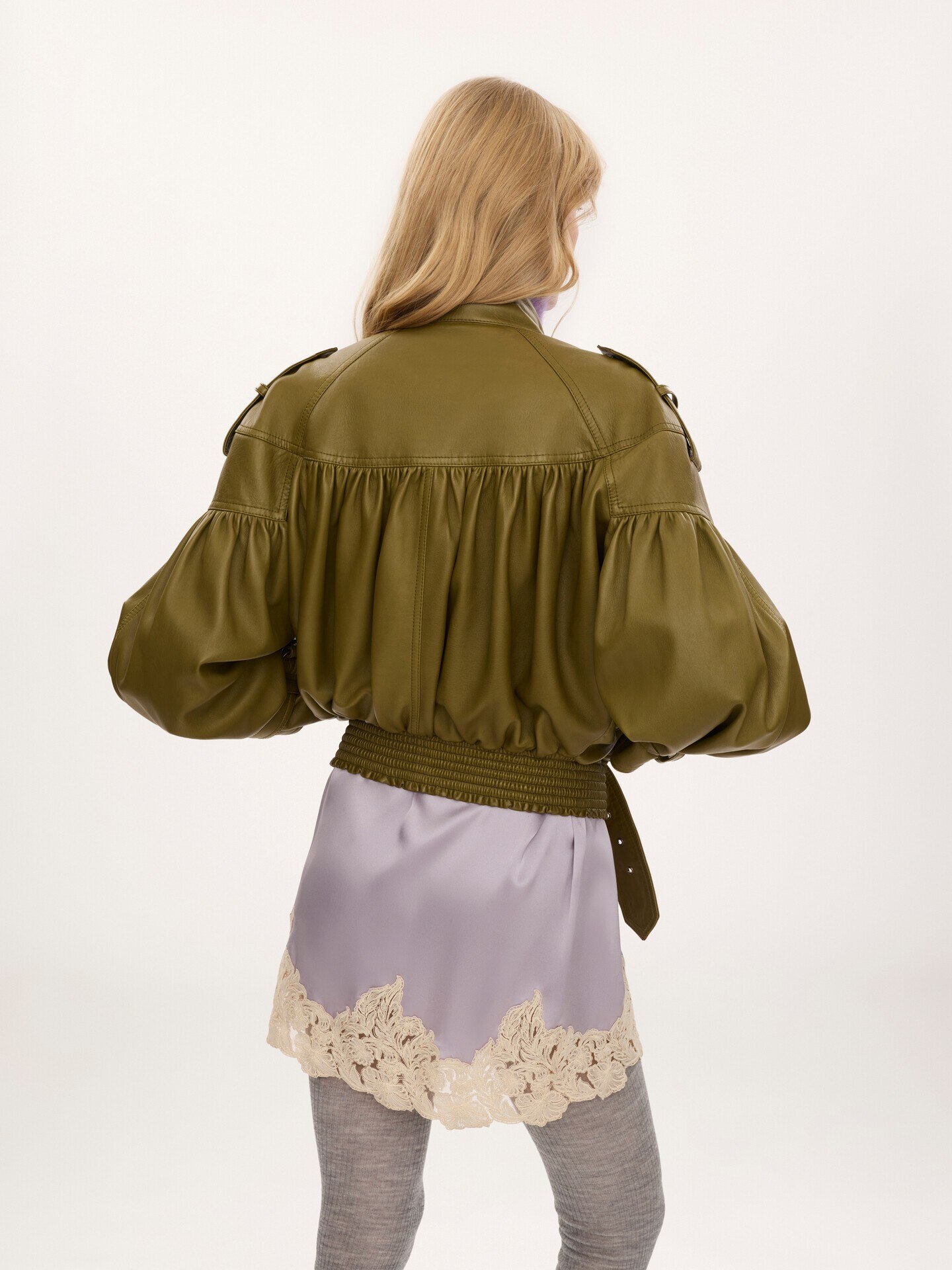 Chaqueta cropped de cuello alto de cuero - 5.0