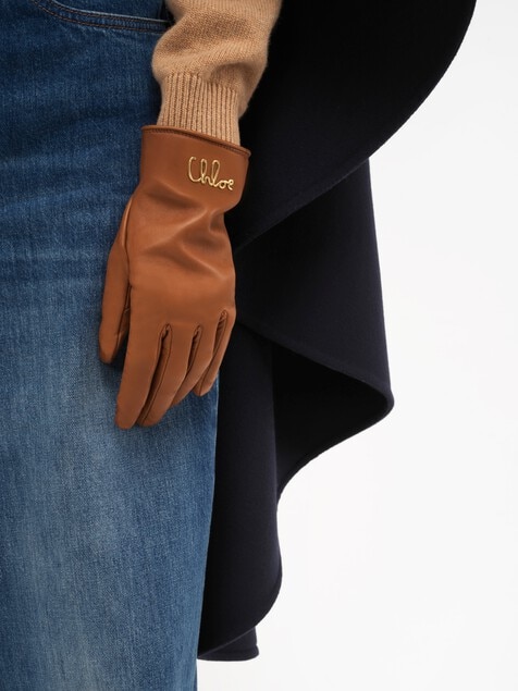 The Chlo&eacute; Iconic gloves in leather