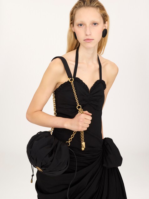 Chlo&eacute; Pliss&eacute; Schultertasche mit Kette aus Nylon