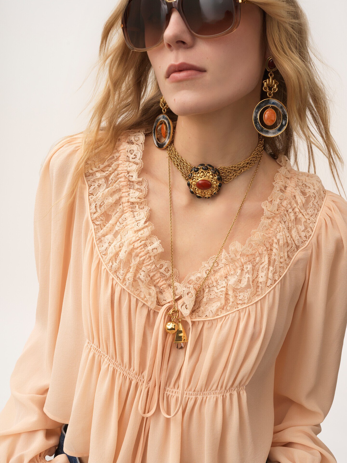 Scoop-neck cropped top in silk georgette & lace - 6