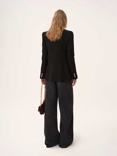 Double-breasted tailored jacket in wool bouclette - 7