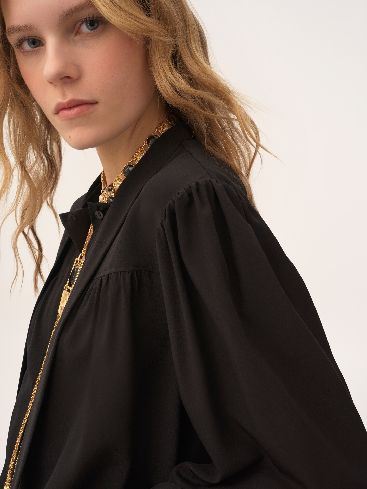 Maxi gathered lavalli&egrave;re blouse in cr&ecirc;pe de chine - 6