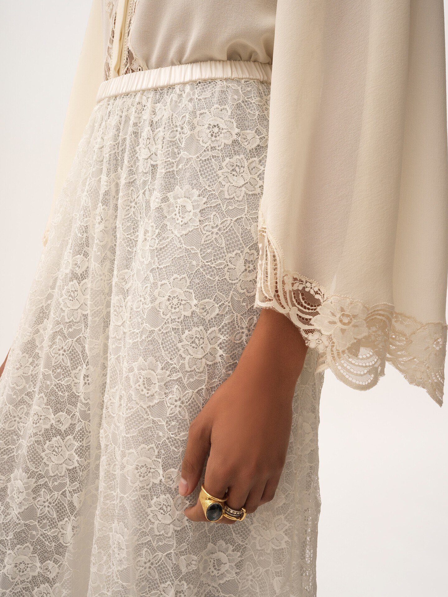 Falda midi con volantes de jacquard de encaje floral - 6