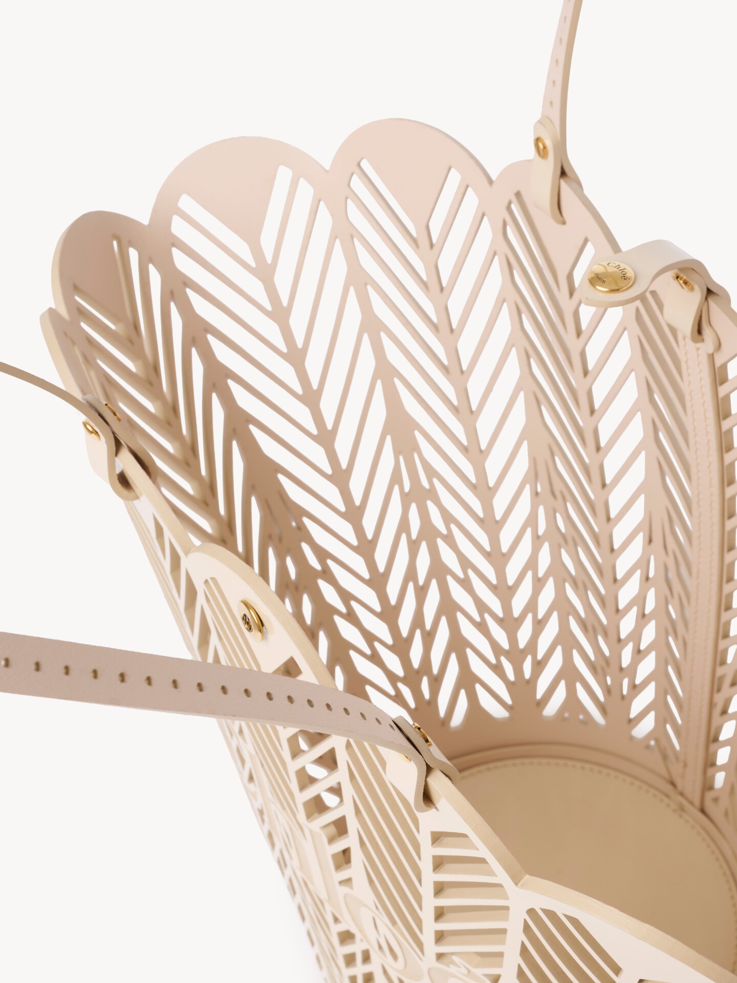 Chlo&eacute; Soleil basket bag in patent calfskin - 5.0