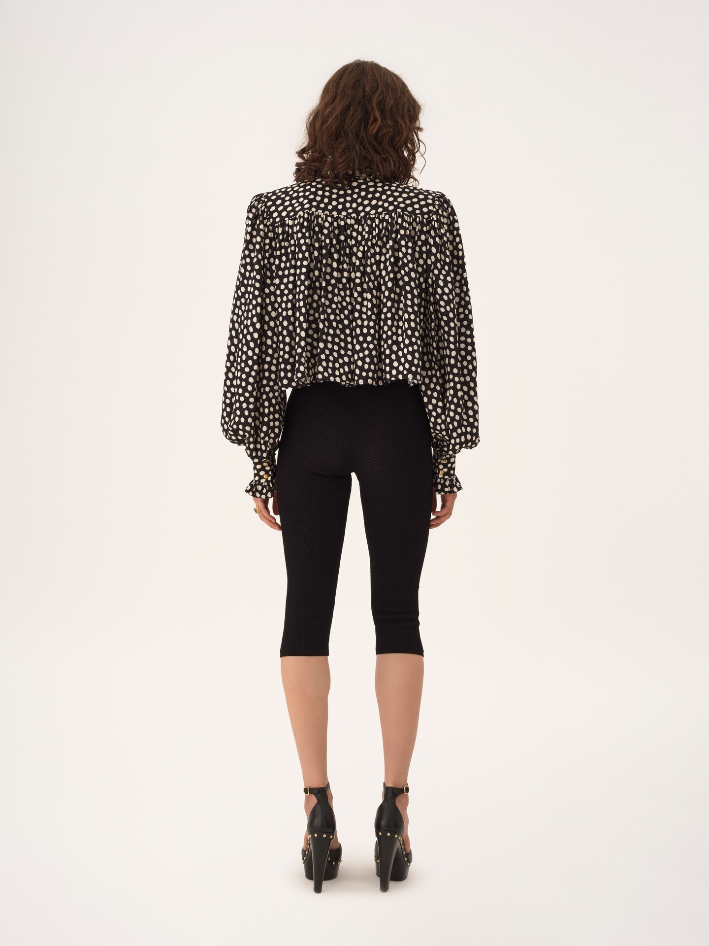 Top oversize fronc&eacute; col montant en soie jacquard - 7