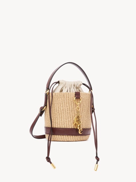 Chlo&eacute; Charms basket bag in natural fibres