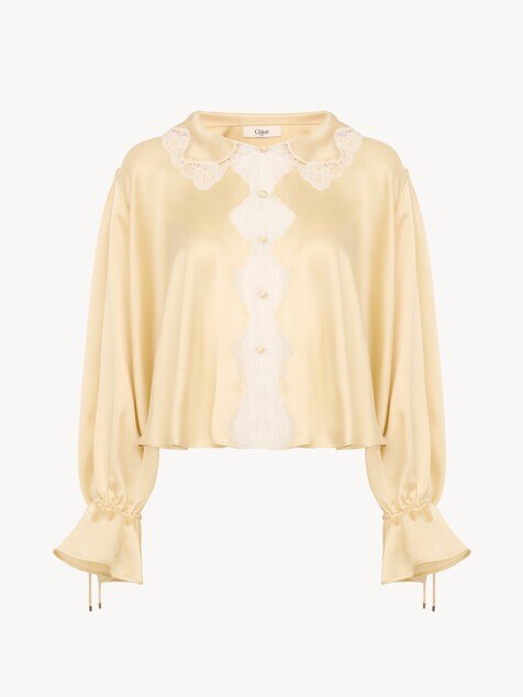 Fluid top in washed silk satin & lace