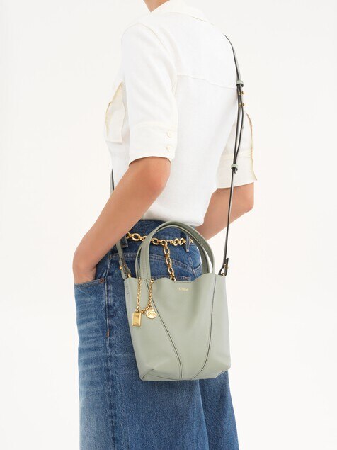 Small Chlo&eacute; Spin tote bag in grained leather