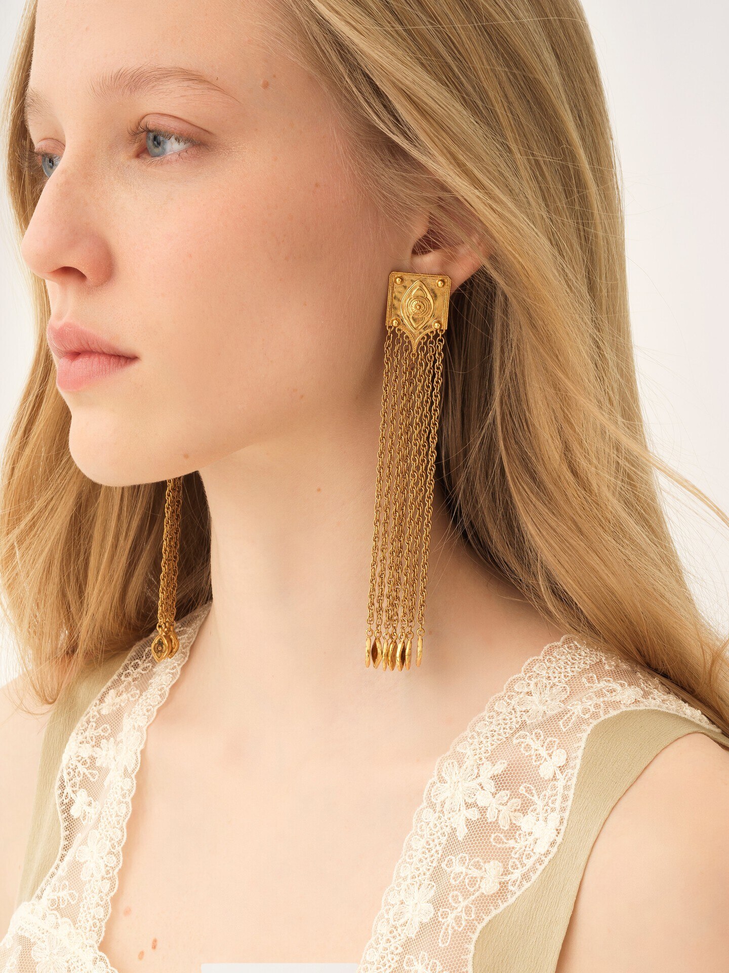 The Chlo&eacute; Amulet earrings - 5