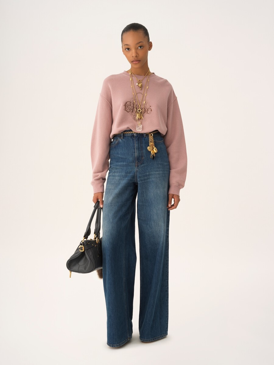 Oversized logo sweater in chin&eacute; fleece - 3