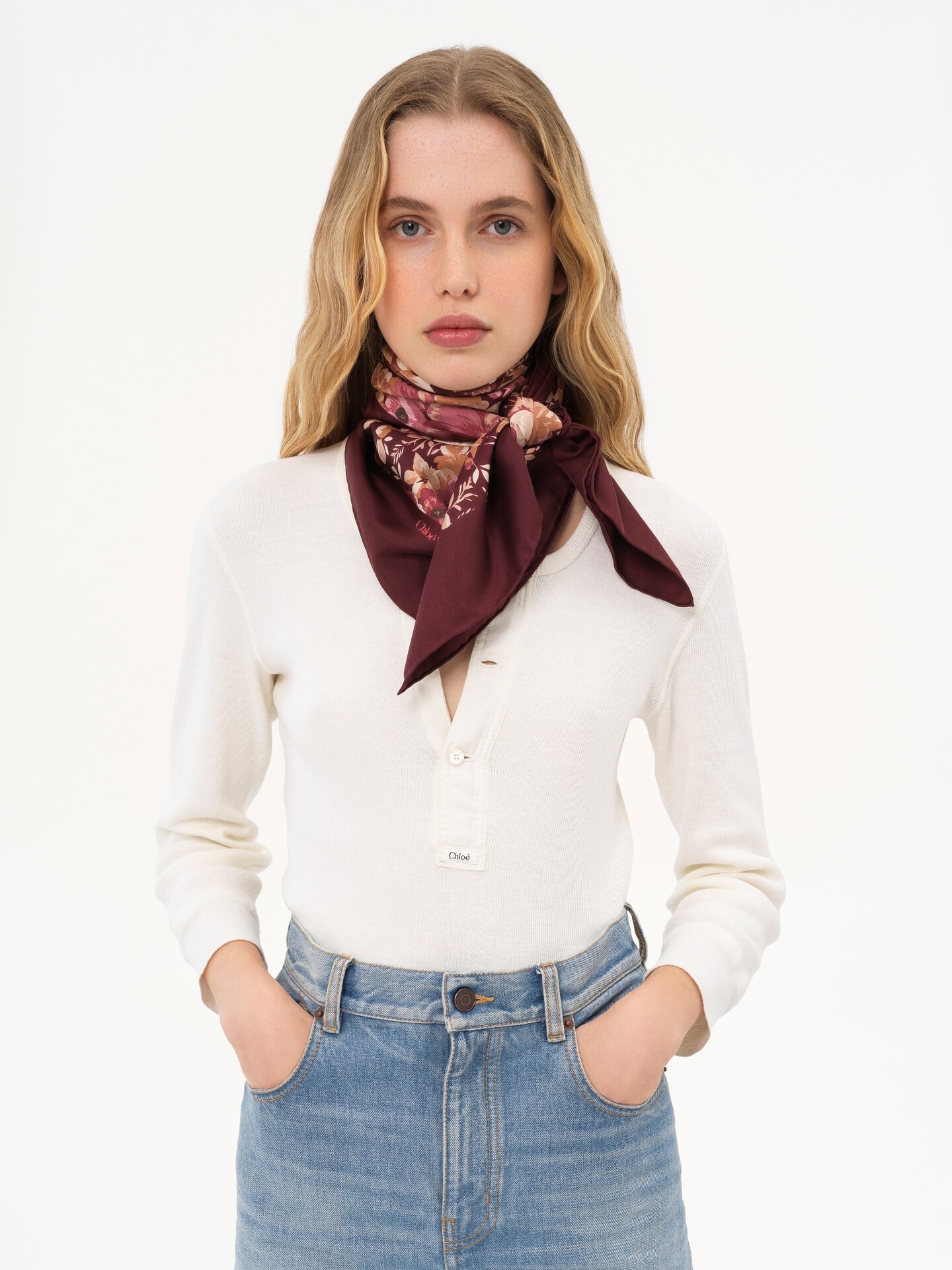 Foulard carr&eacute; Chlo&eacute; Roses en twill de soie - 3