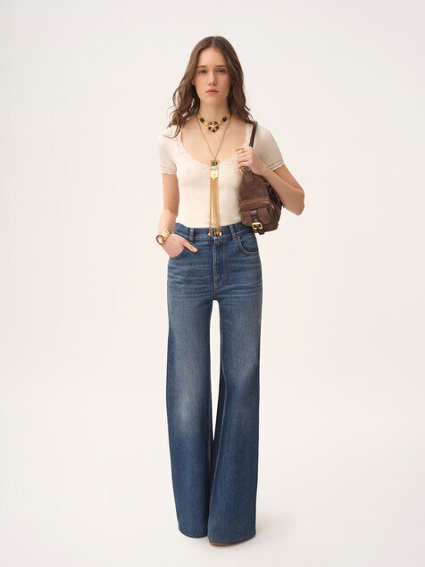 Scoop-neck fitted top in a wool knit & lace