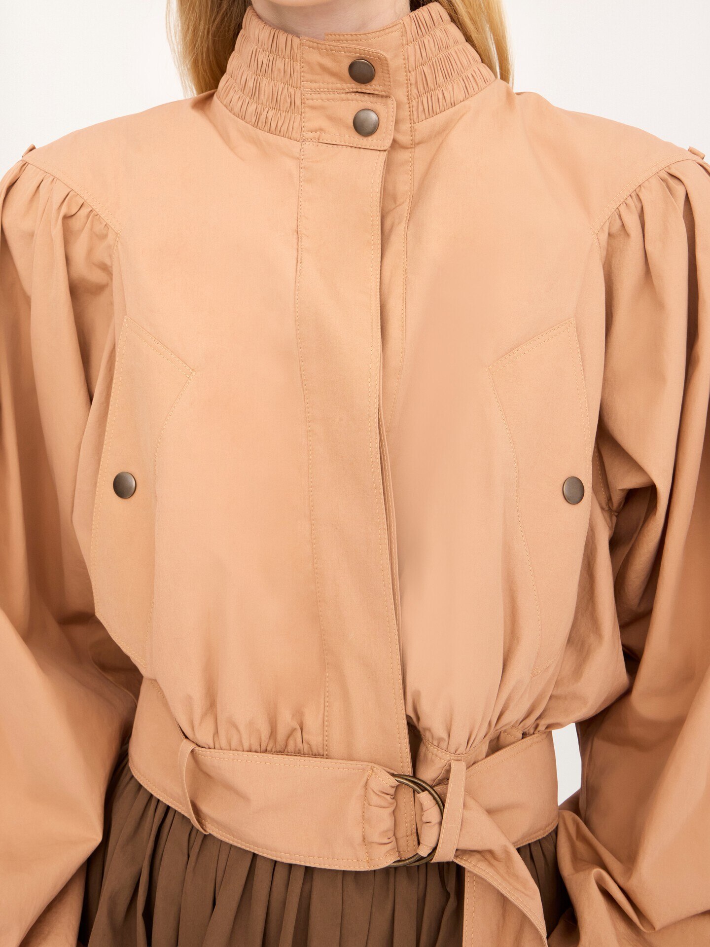 Chaqueta cropped fruncida de popelina de algod&oacute;n - 5