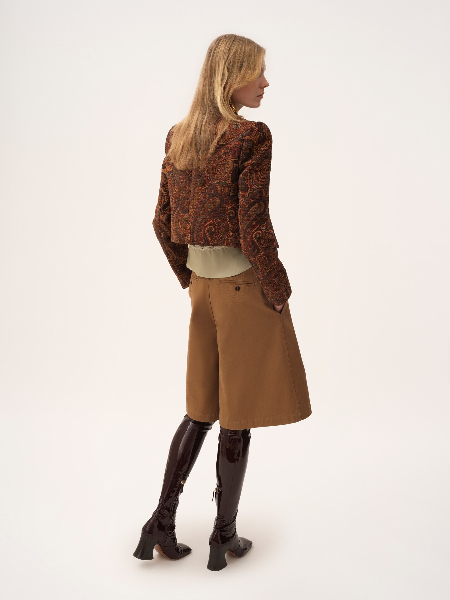Boxy collarless jacket in tapestry jacquard - 4.0