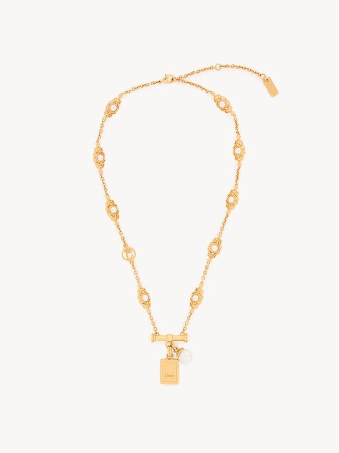 The Chlo&eacute; Classy necklace