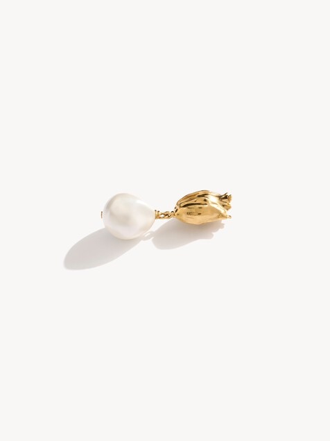 The Chlo&eacute; Tulip earrings